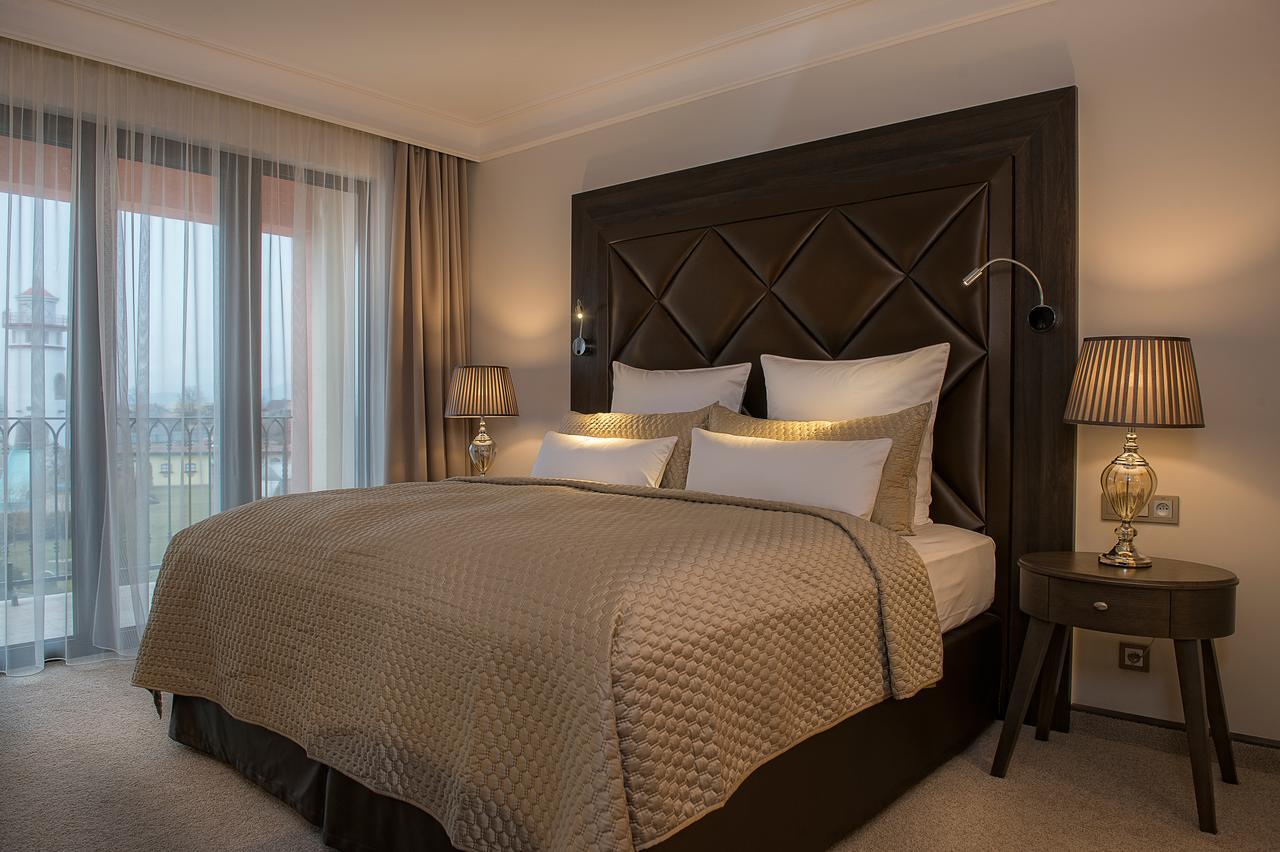 Villa Plaza Boutique Hotel & Spa เปรเชา ภายนอก รูปภาพ