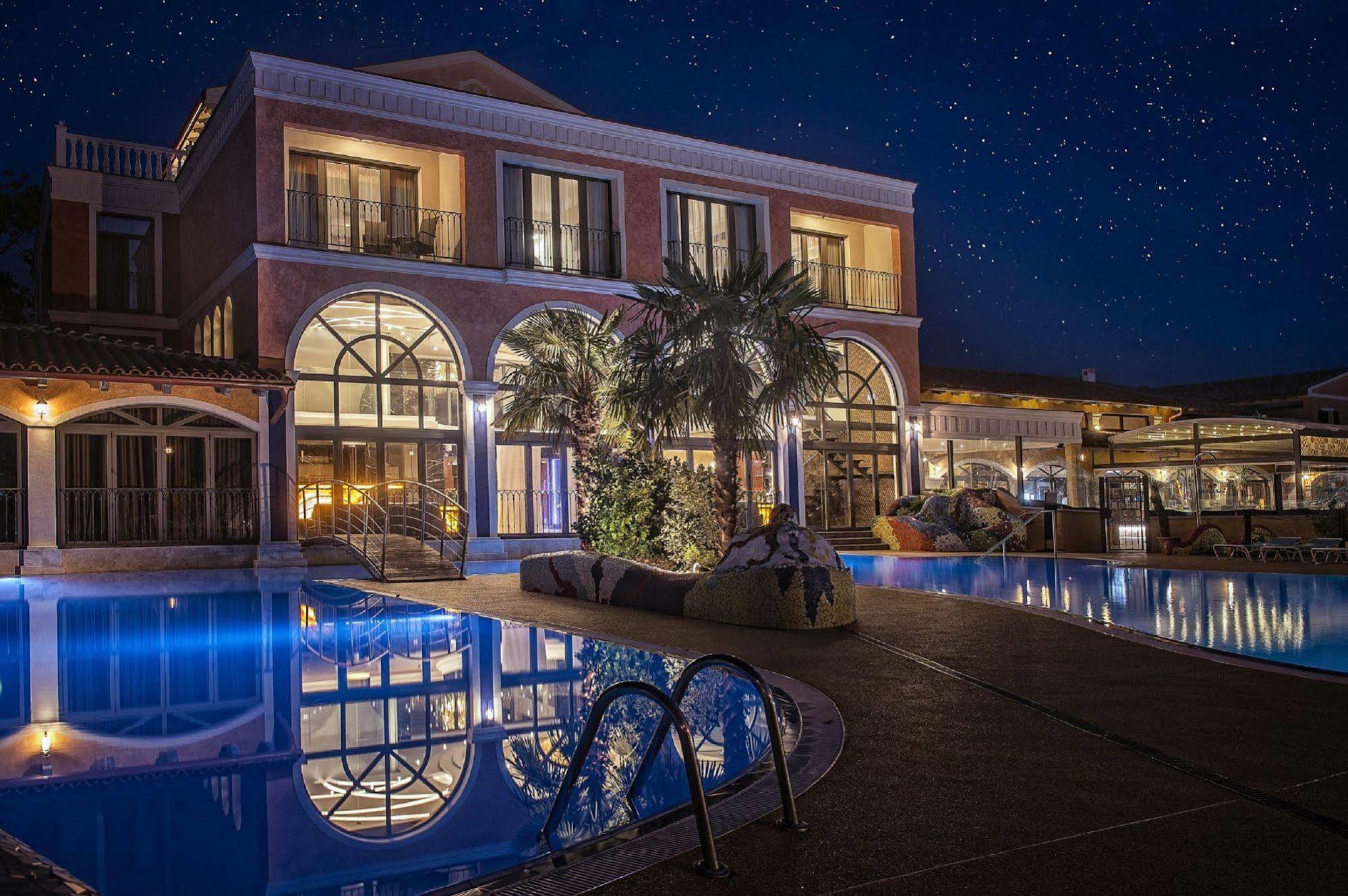 Villa Plaza Boutique Hotel & Spa เปรเชา ภายนอก รูปภาพ
