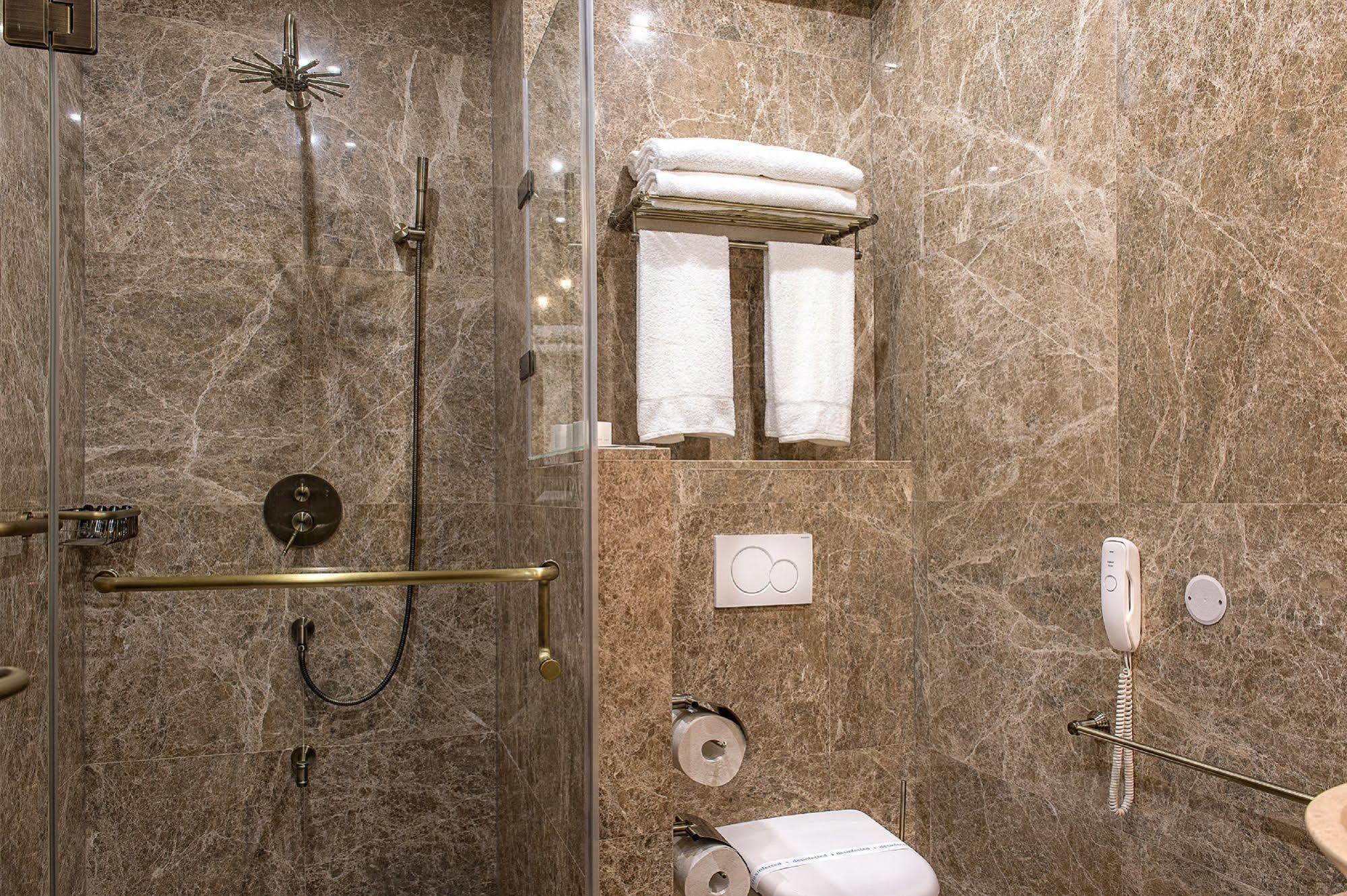 Villa Plaza Boutique Hotel & Spa เปรเชา ภายนอก รูปภาพ